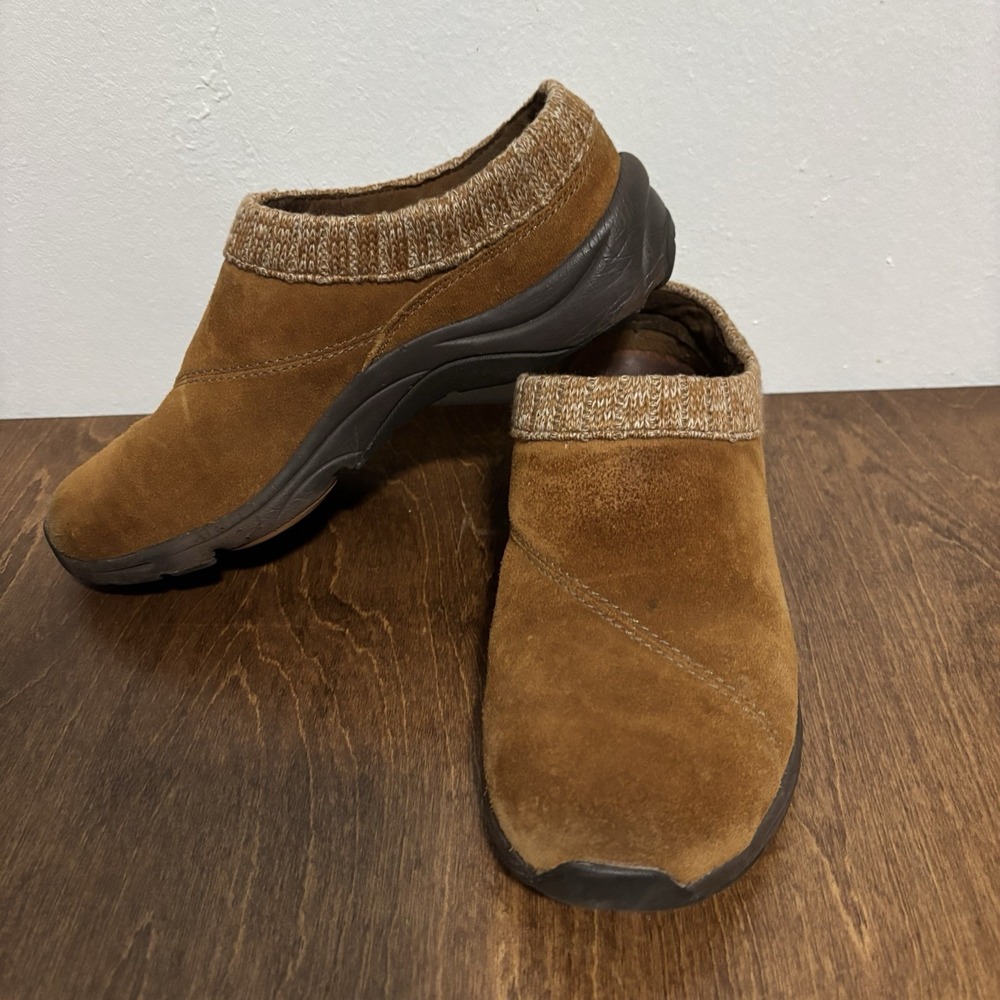 Vionic Womens Beige Clogs Tan Taupe Slip On Shoes Arbor Suede Shoes Size 8